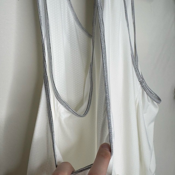 Lululemon White run for fun Sleeveless golf dress - Picture 9 of 10